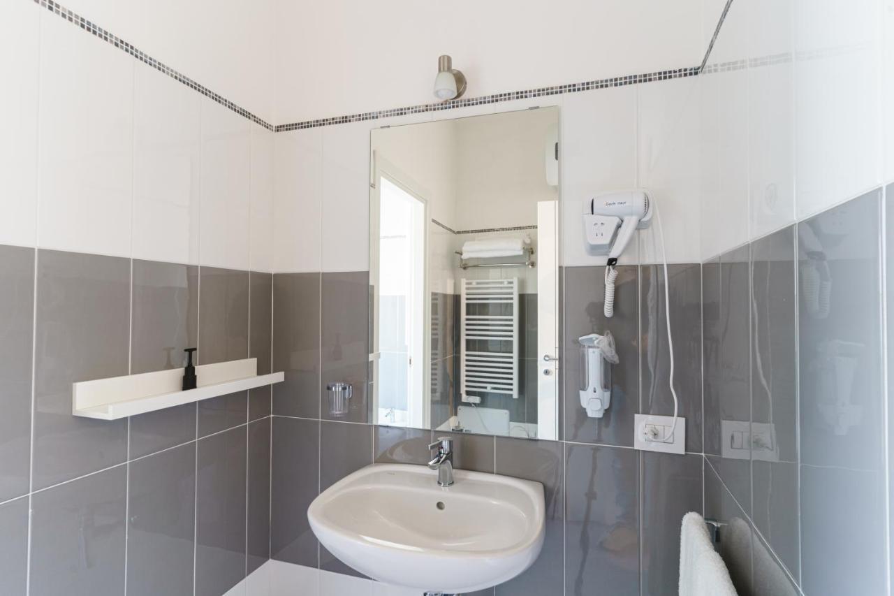Aparthotel Le Marine Bisceglie Extérieur photo